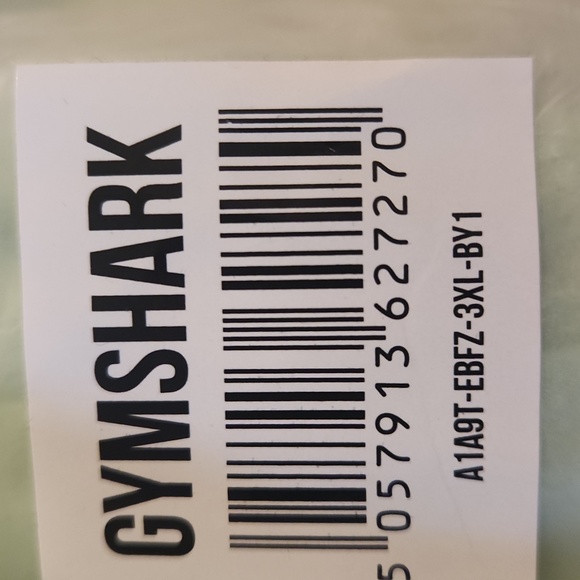 Gymshark Men's XXXL Shorts. Lime color with Zipper Front Pockets NWT - Picture 5 of 6